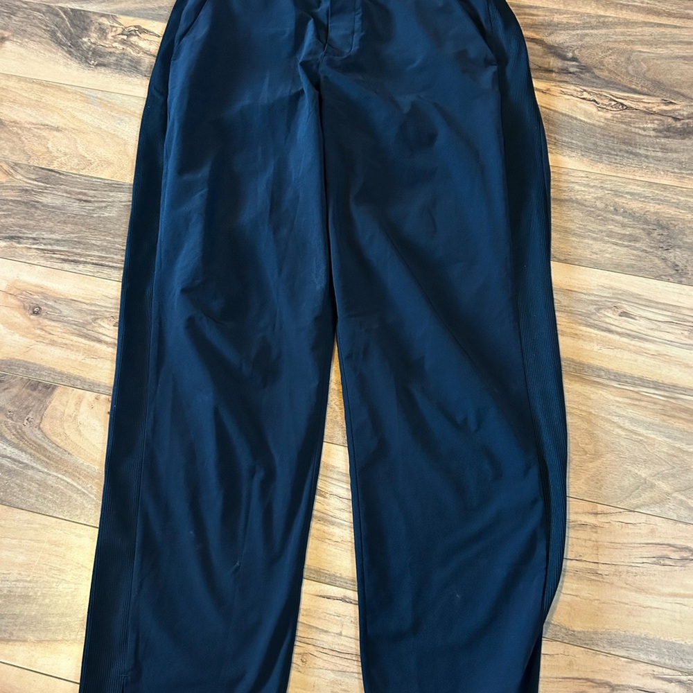 Athleta Women's black Straight Leg Pants